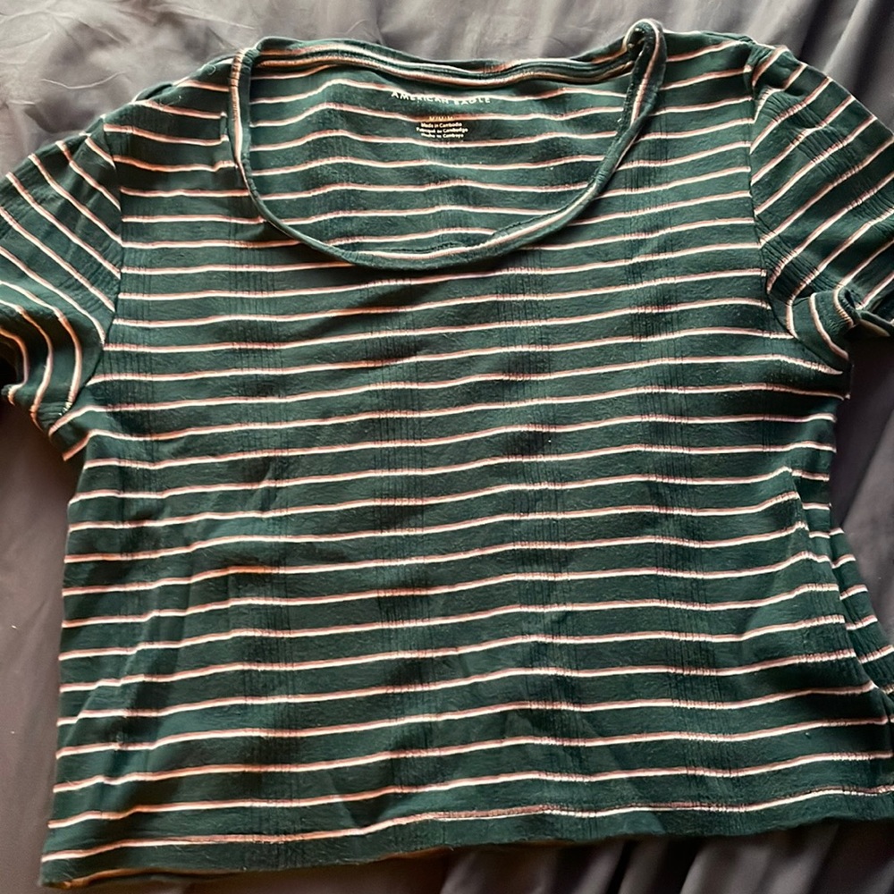 Green cropped top